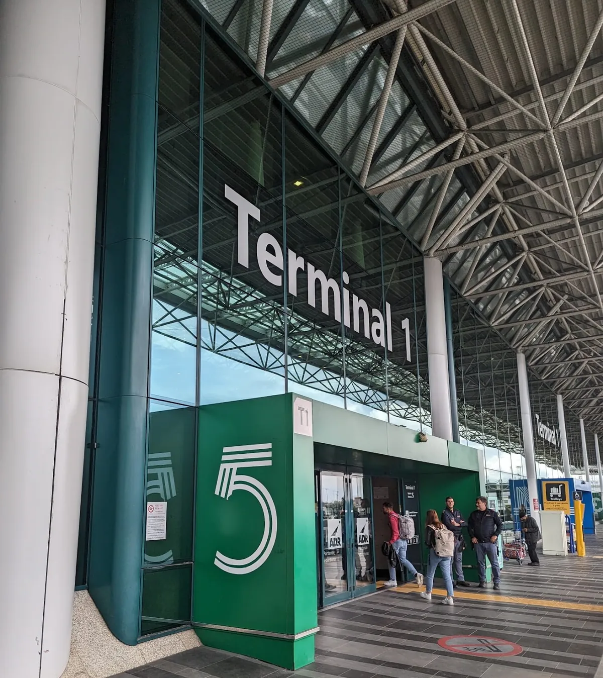 Flughafen Rom-Fiumicino: Treffpunkt, Foto 1